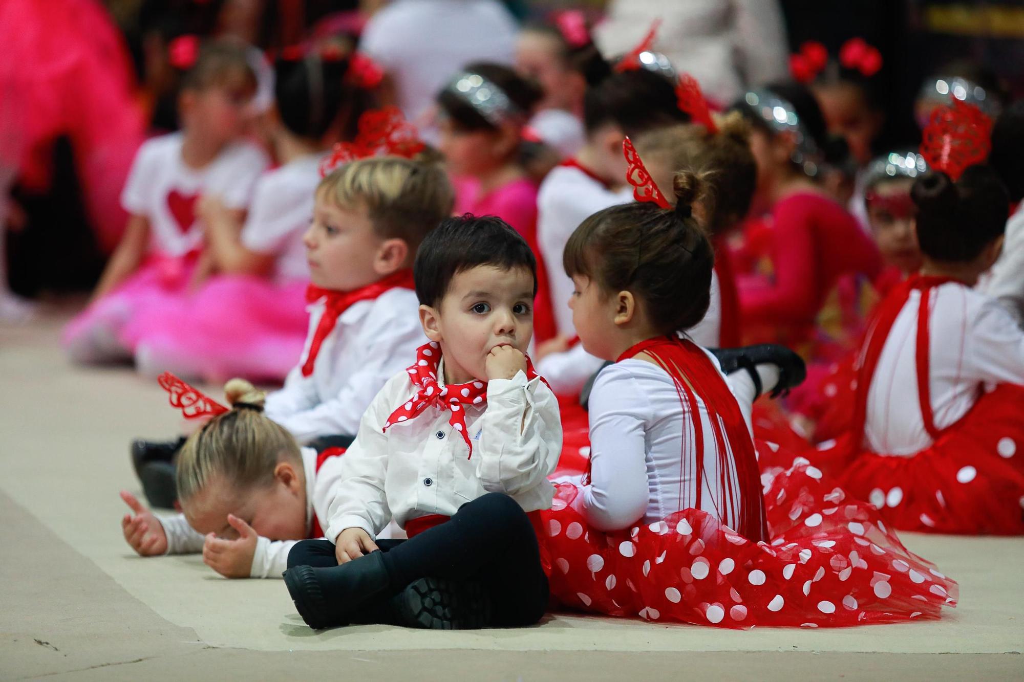 Mira aquí las imágenes de la gala de Navidad de gimnasia rítmica en Ibiza