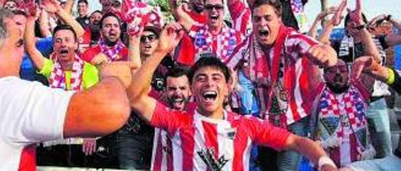 Canito, celebrando el play off de ascenso con el Tordesillas. | ATT