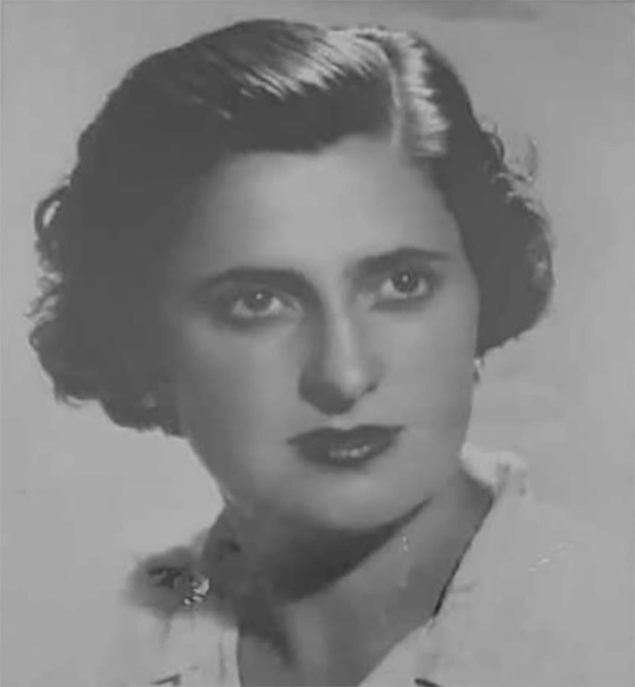 Matilde de la Torre - Deputada e activista (1935)