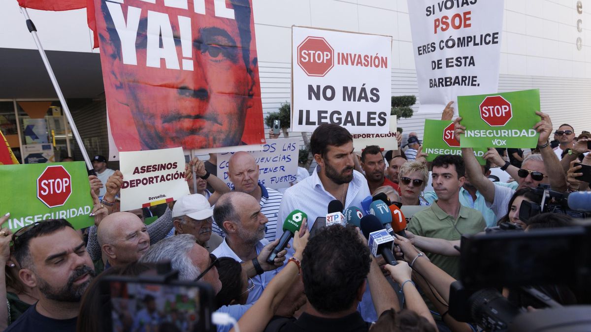 Antelo, presidente de Vox en la Región, en la manifestación convocada por Vox en Torre Pacheco esta semana.