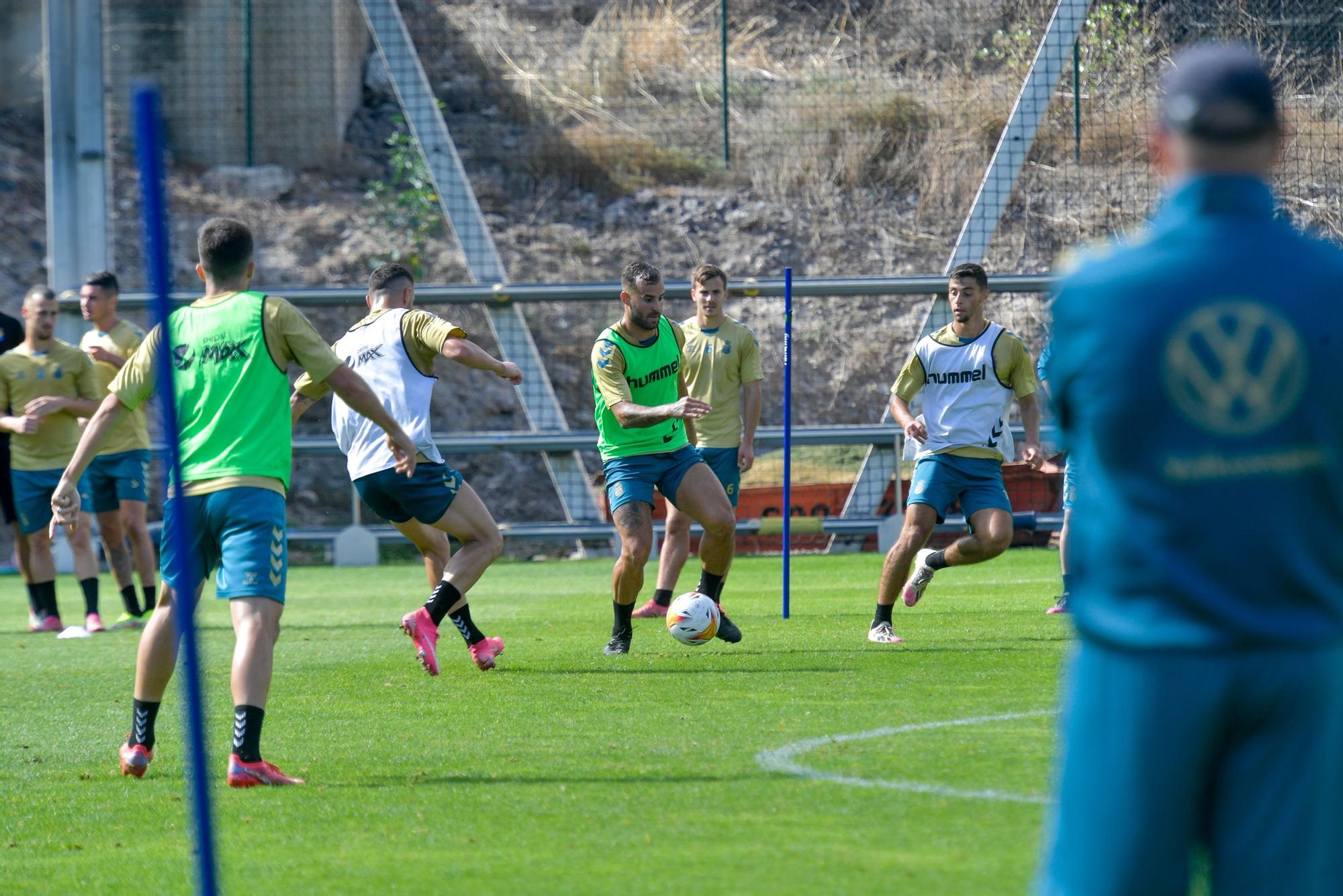 La UD retoma el trabajo en la Ciudad Deportiva tras la derrota ante el Real Zaragoza.