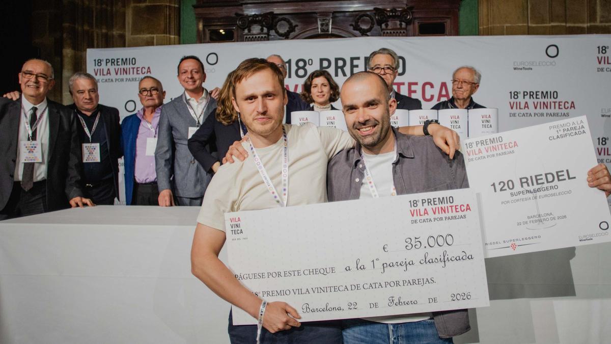 Thomas Parker y Álvaro Ribalta, ganadores de los 35.000 euros del 18º Premio Vila Viniteca de Cata por Parejas celebrado este domingo en Barcelona.