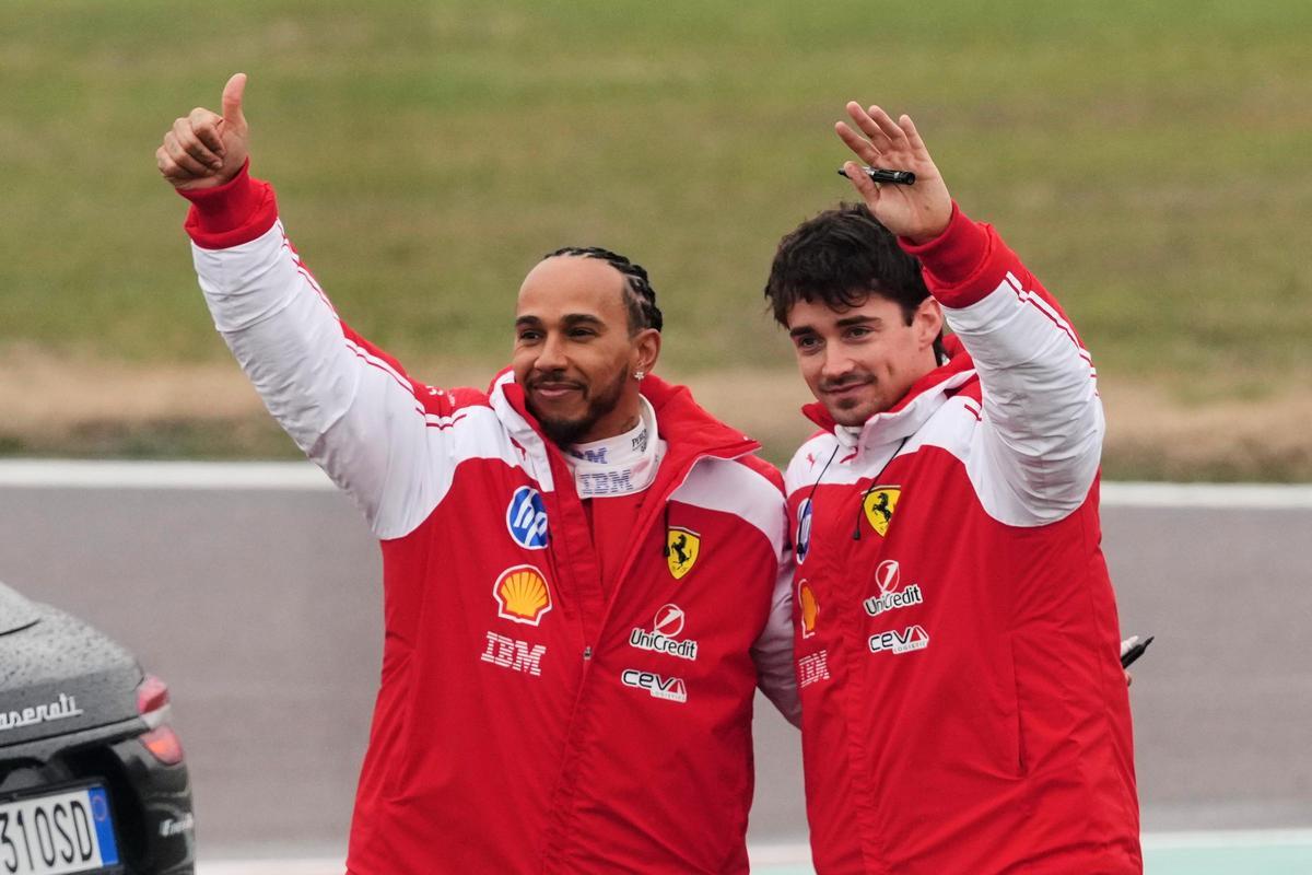 Lewis Hamilton y  Charles Leclerc, en los test privados de Ferrari en Fiorano Modenese el pasado 23 de enero.