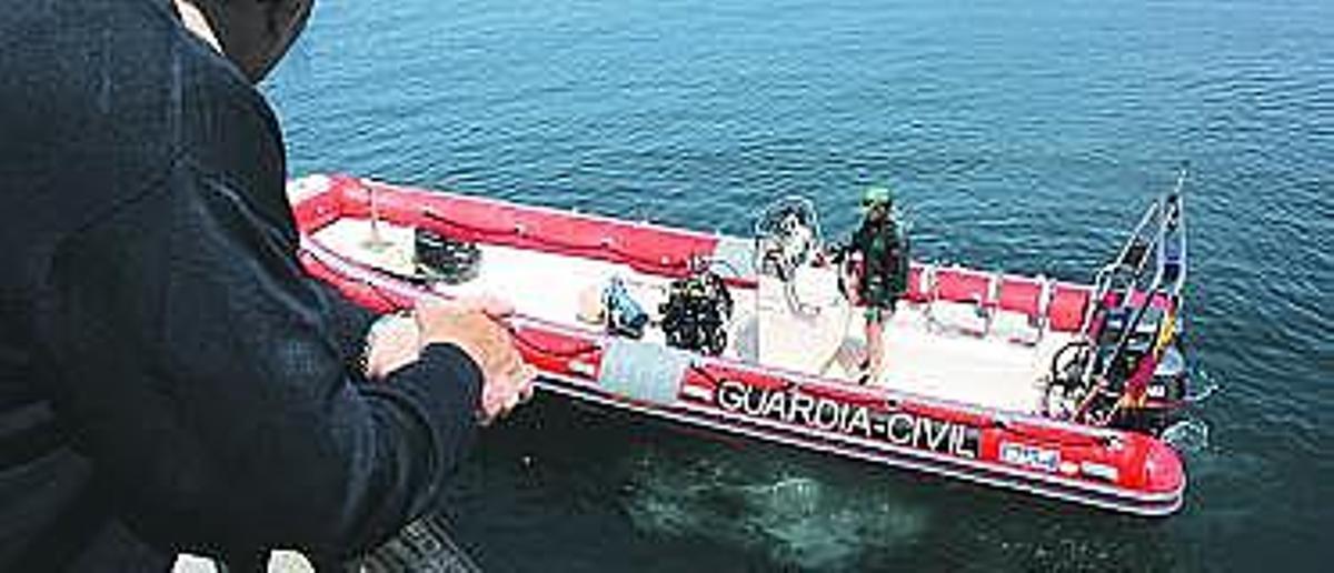 Desaparece un marinero de Soto del Barco cuando faenaba frente a la Concha de Artedo