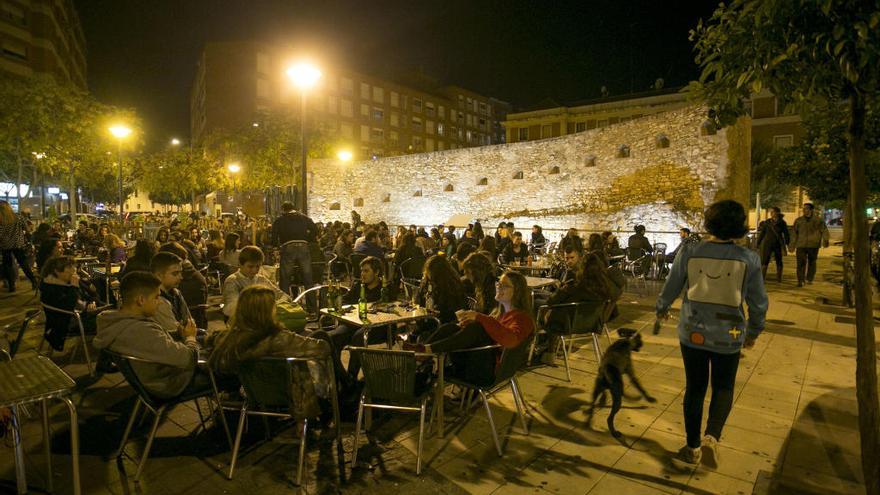 Castelló obliga a los bares de Muralla Liberal y Tetuán a reducir terrazas y cerrar más pronto