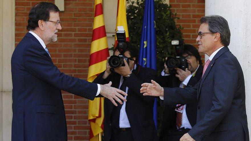 Rajoy recibe a Mas en la Moncloa