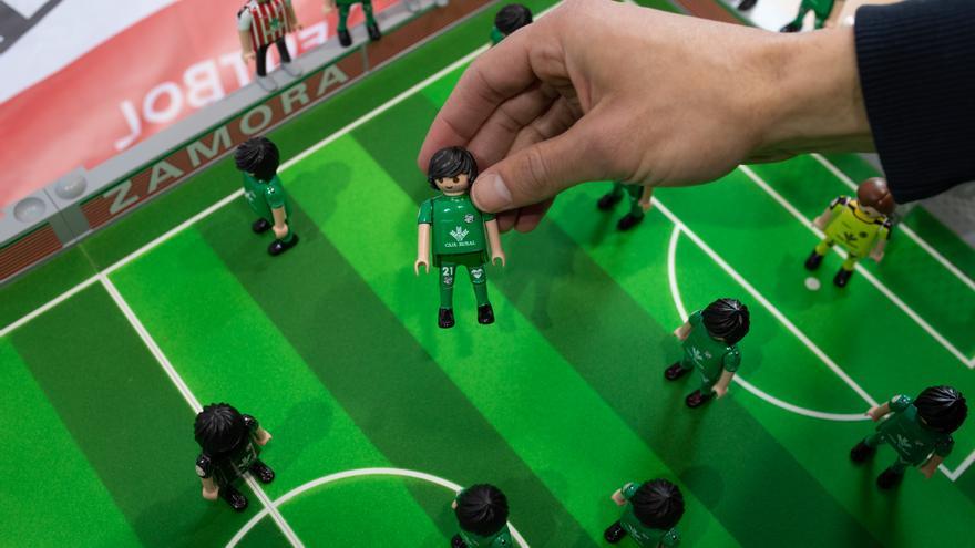 GALERÍA | El estadio Ruta de la Plata del Zamora CF, de Playmobil