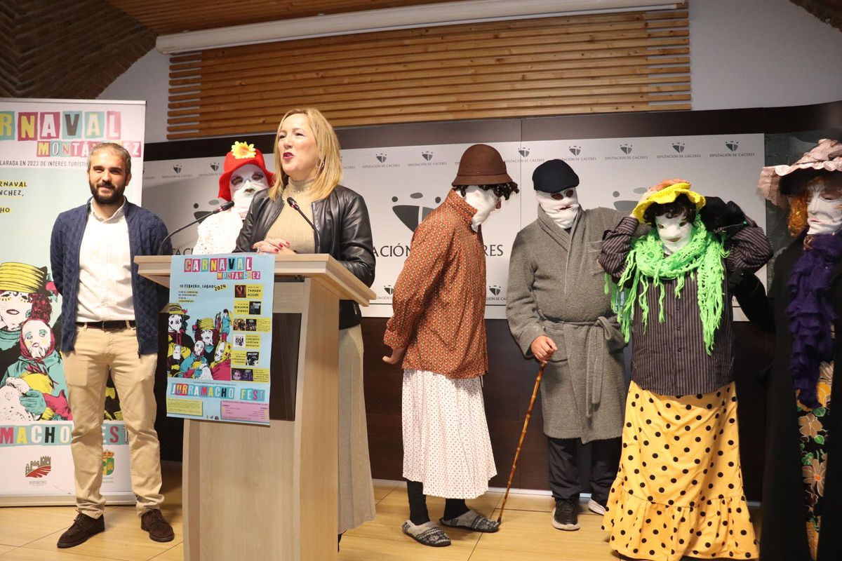 La diputada de Turismo, Elisabeth Martín, en la presentación del Carnaval del Jurramacho.