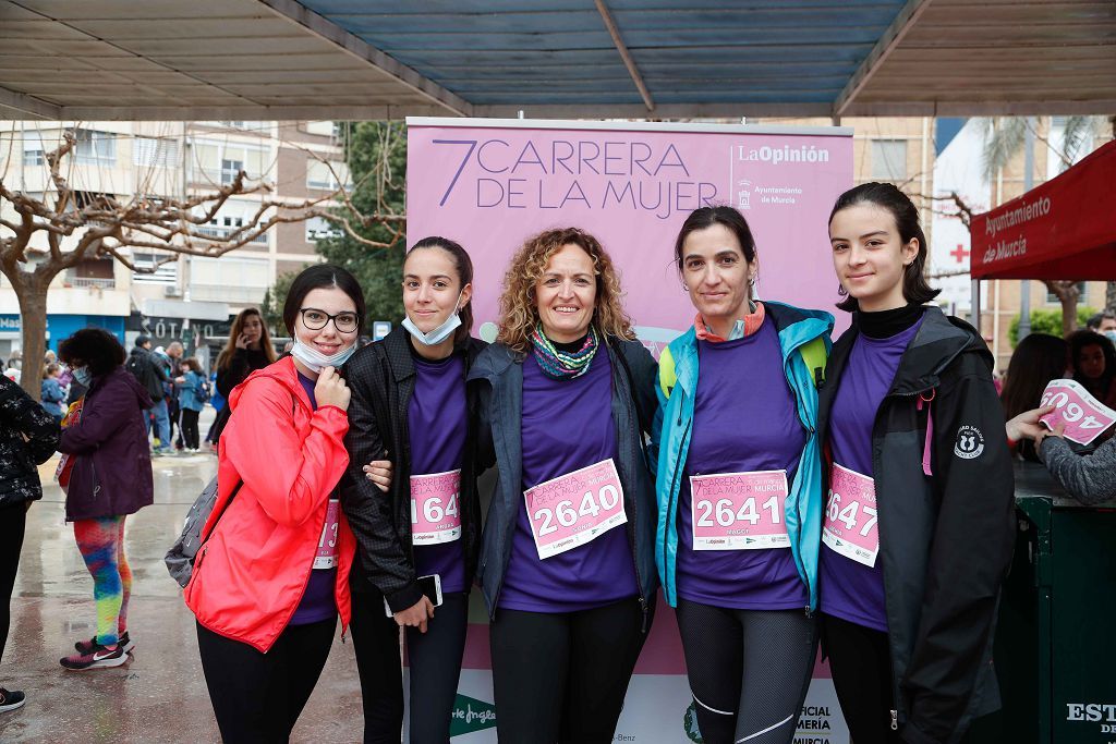 Carrera de la Mujer Murcia 2022: las participantes posan en el photocall