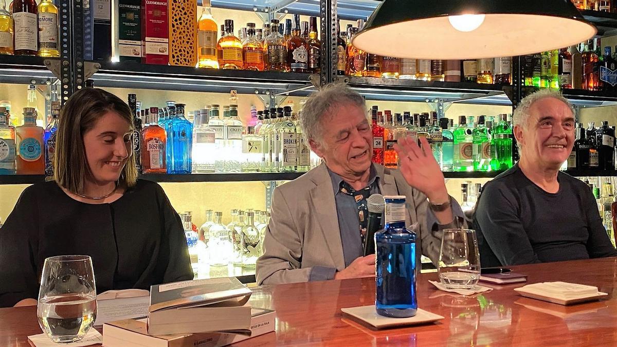Rita Soler, Óscar Caballero y Ferran Adrià, en la presentación del libro 'Juli Soler que estás en la sala'.