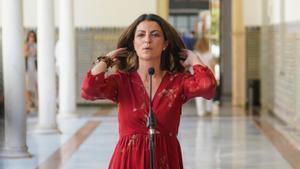 Olona va a buscar el vot que les dones neguen a Vox, però sense distingir-se d’Abascal
