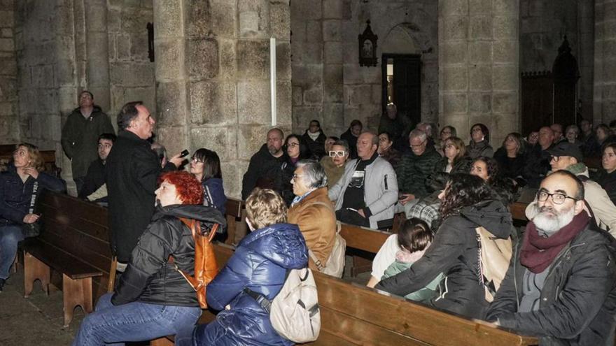 Cambre repetirá la visita nocturna a la iglesia románica