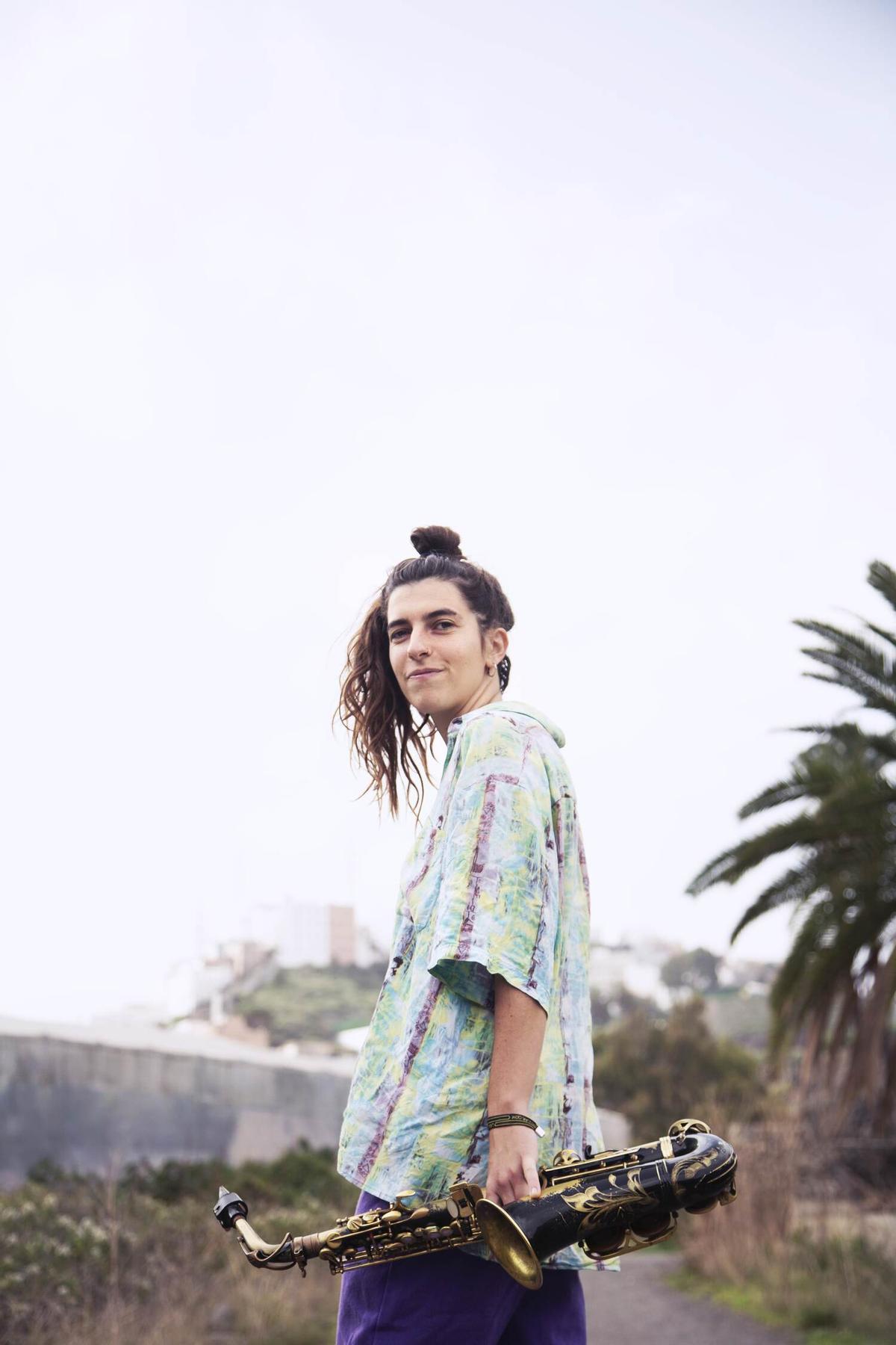 El talento único de la saxofonista Alba Gil Aceytuno protagonista los días 5 y 7 de marzo   con concierto didáctico y masterclass en el 16º Aniversario de Mousikê