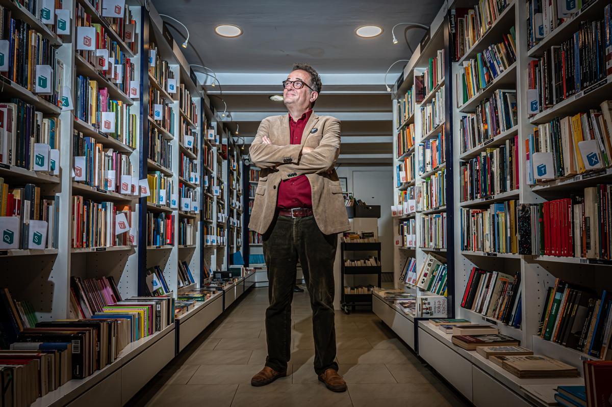  Nicolás Weber, el director de Re-read, en la primera librería Re-Read de la calle Rosselló
