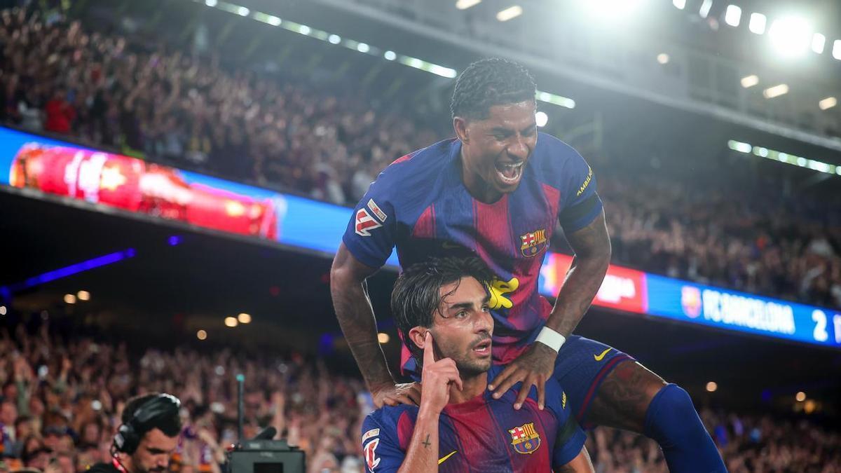 Ferran y Rashford, celebrando