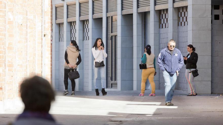 València inserta laboralmente a 30 mujeres que ejercían la prostitución