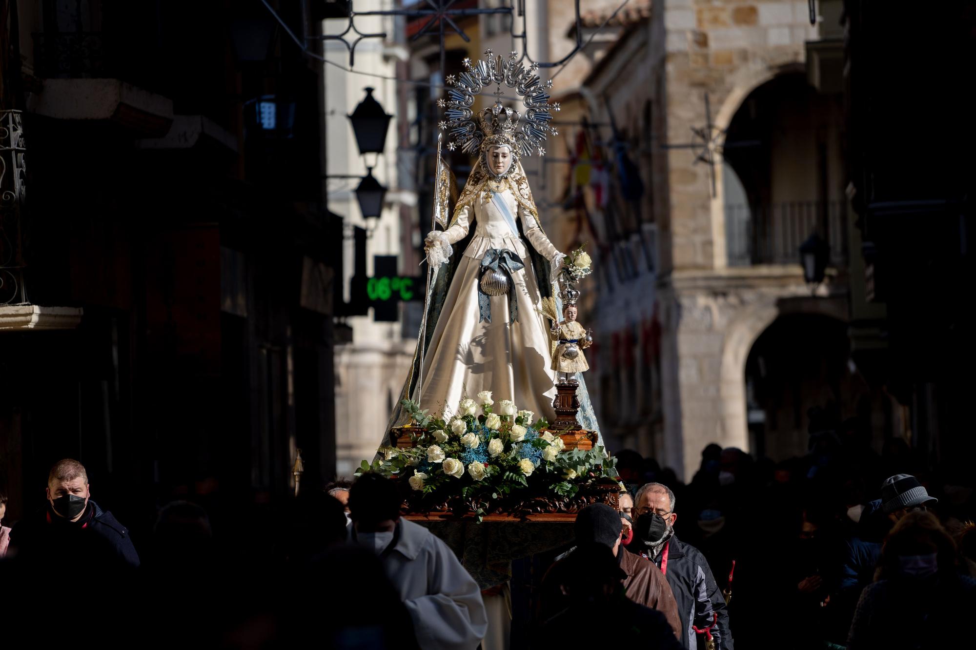 GALERÍA | Las mejores imágenes de la gélida procesión de la Concha por Zamora