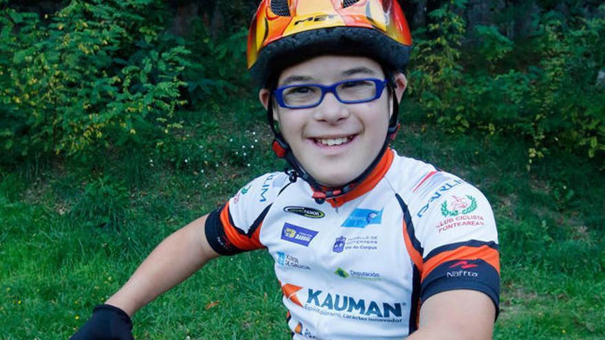 El ponteareano Borja Gómez, de 14 años, hará la Vuelta a España