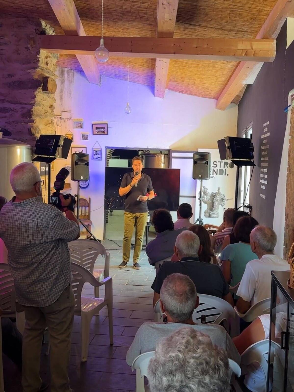 Presentación del spot publicitario de Exquisiteza en la Bodega Catro Mendi.