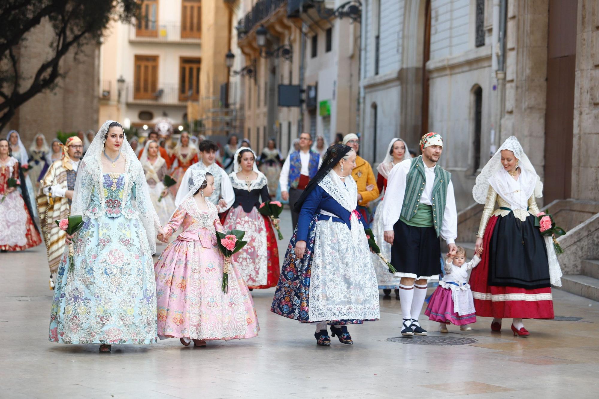 Búscate en el primer día de la Ofrenda en la calle San Vicente entre las 17:00 y las 18:00