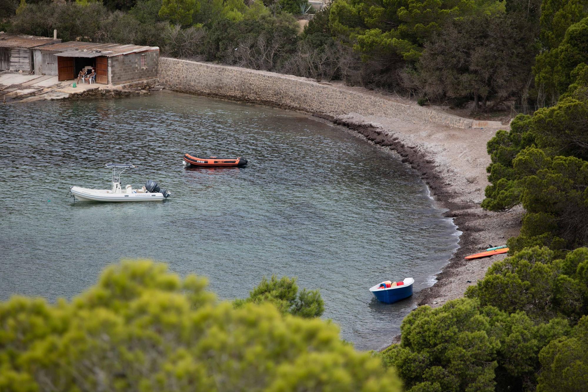 Una nueva patera llega a Ibiza con 13 migrantes a bordo