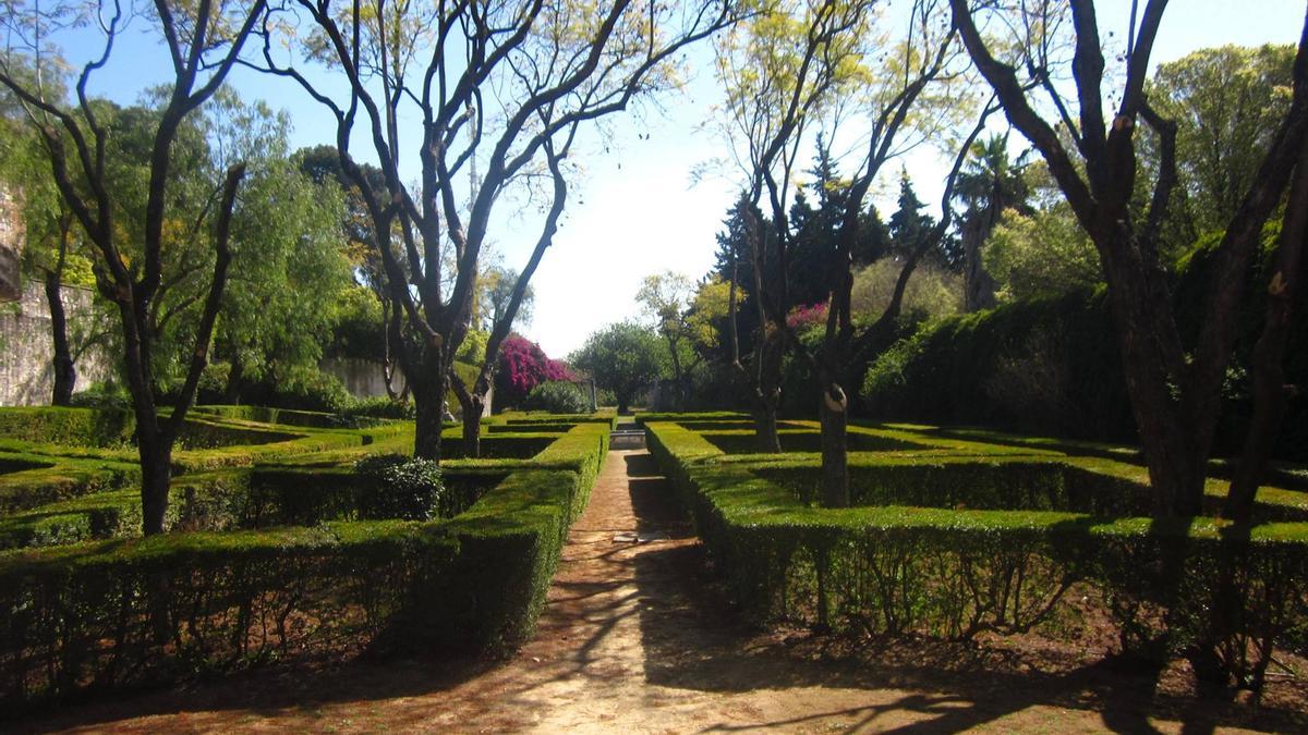 El Palacio de los Guzmanes, sede de estos jardines históricos, está cerrado desde hace diez años.