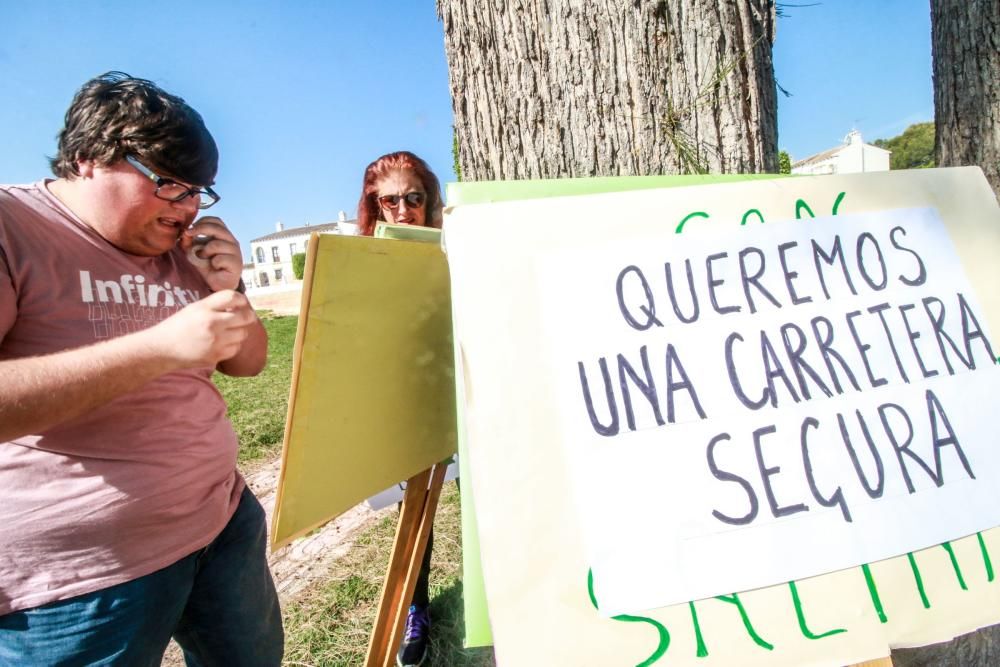 Manifestación en San Miguel de Salinas por la segu