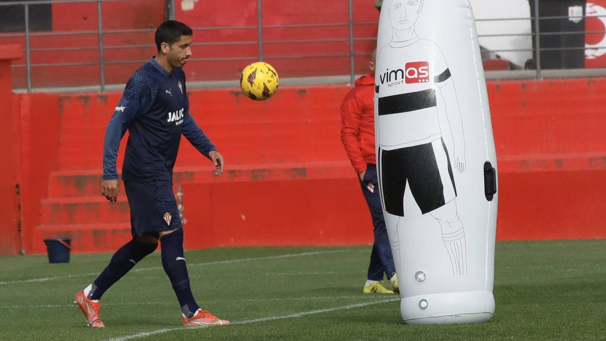 Entrenamiento del Sporting en Mareo.