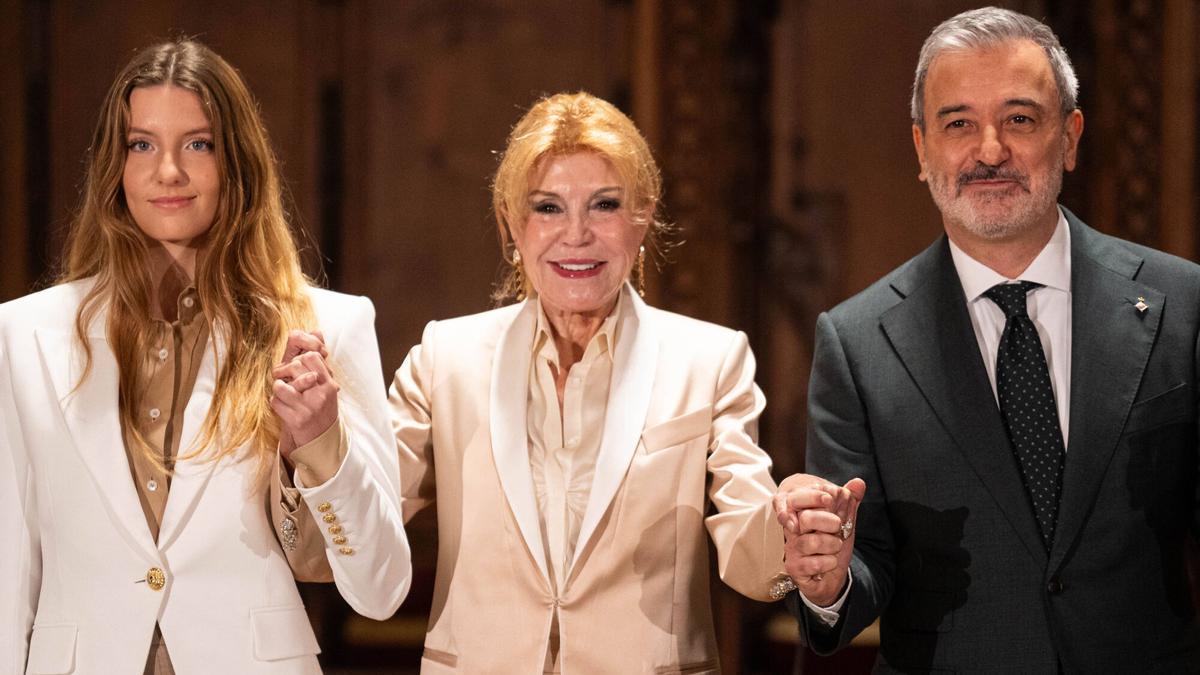 La baronesa Thyssen, entre su hija Carmen y el alcalde Collboni en diciembre de 2024