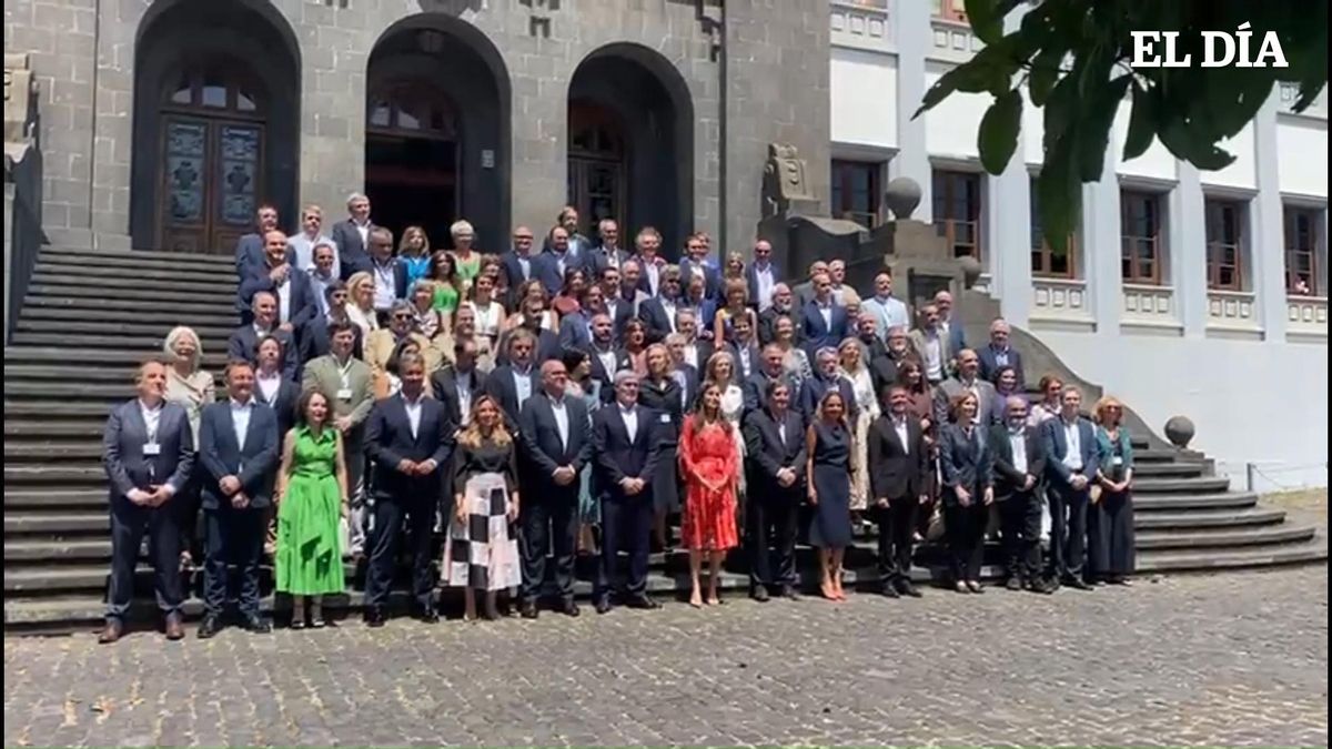 La Reina Letizia llena a la ULL