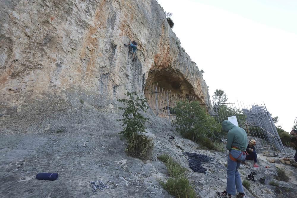 la Cova Gran de la Petxina espacio museístico de Bellús