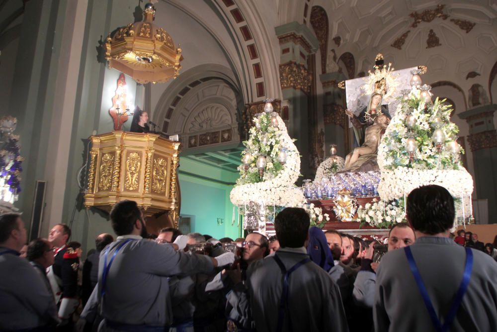 La lluvia obliga a suspender la procesión de la Piedad