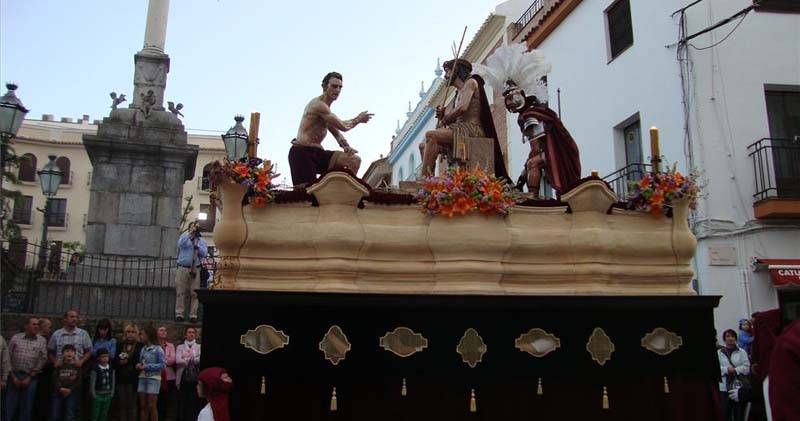 Las imágenes del Lunes Santo en la provincia