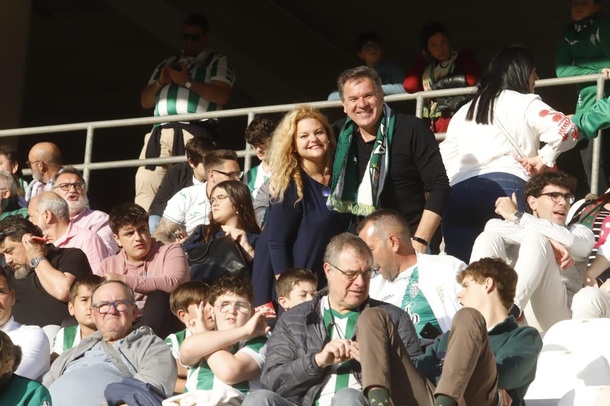 Córdoba CF-Cádiz: las imágenes de la afición blanquiverde en El Arcángel Córdoba CF-Cádiz: las imágenes de la afición blanquiverde en El Arcángel