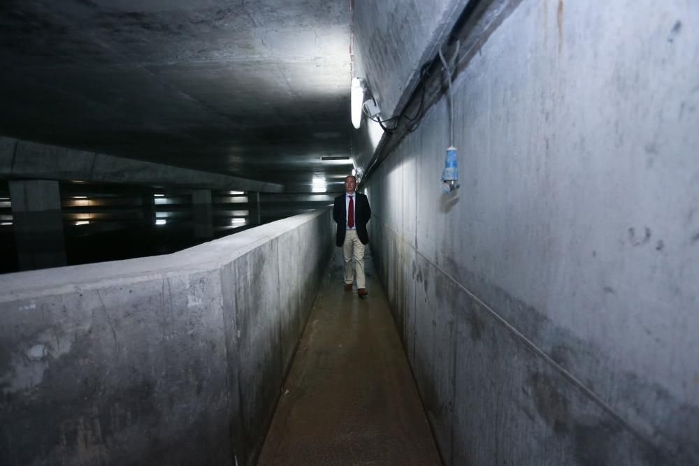 El alcalde de Oviedo, Wenceslao López, visita los despósitos de agua de El Campón