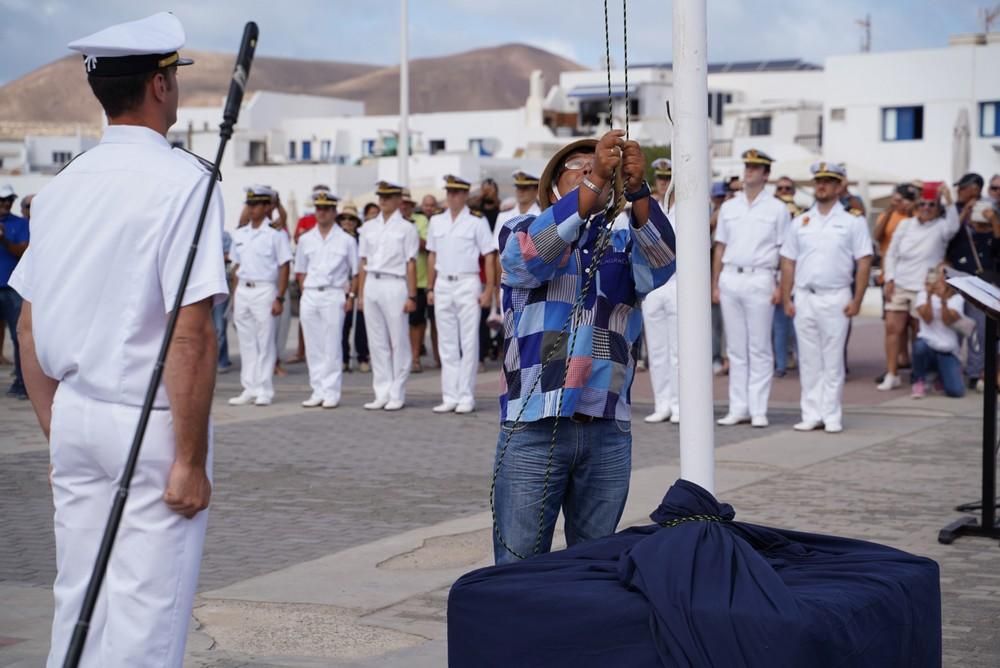 El buque escuela 'Juan Sebastián Elcano' visita por primera vez La Graciosa