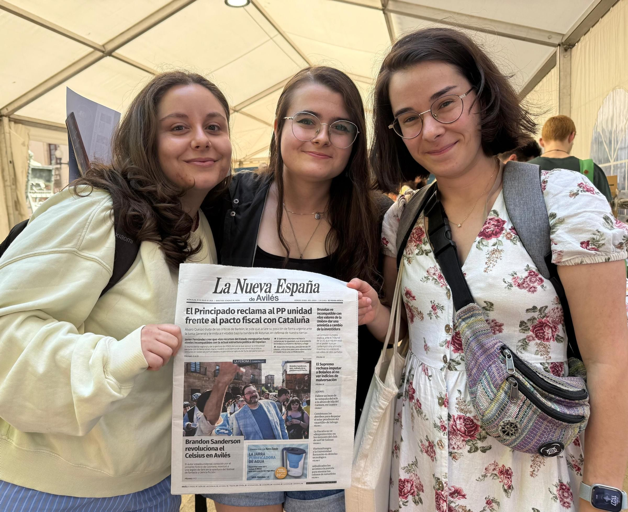 EN IMÁGENES: Brandon Sanderson desata la locura en su segundo día en Avilés