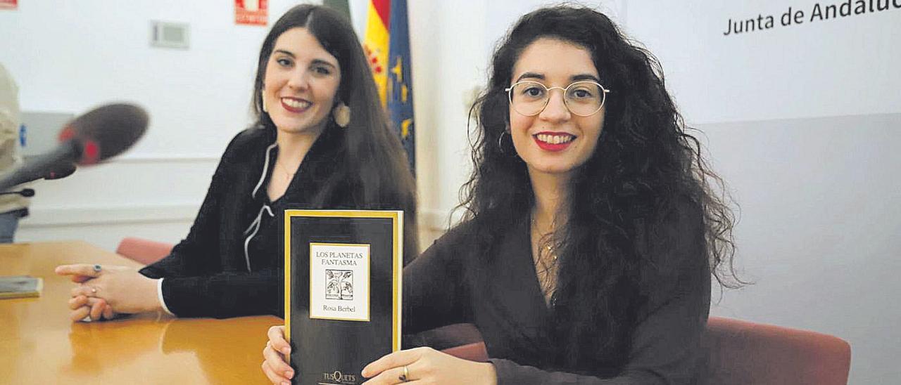 Rosa Berbel y Estefanía Cabello, tras la presentación de &#039;El planeta de los fantasmas&#039;.