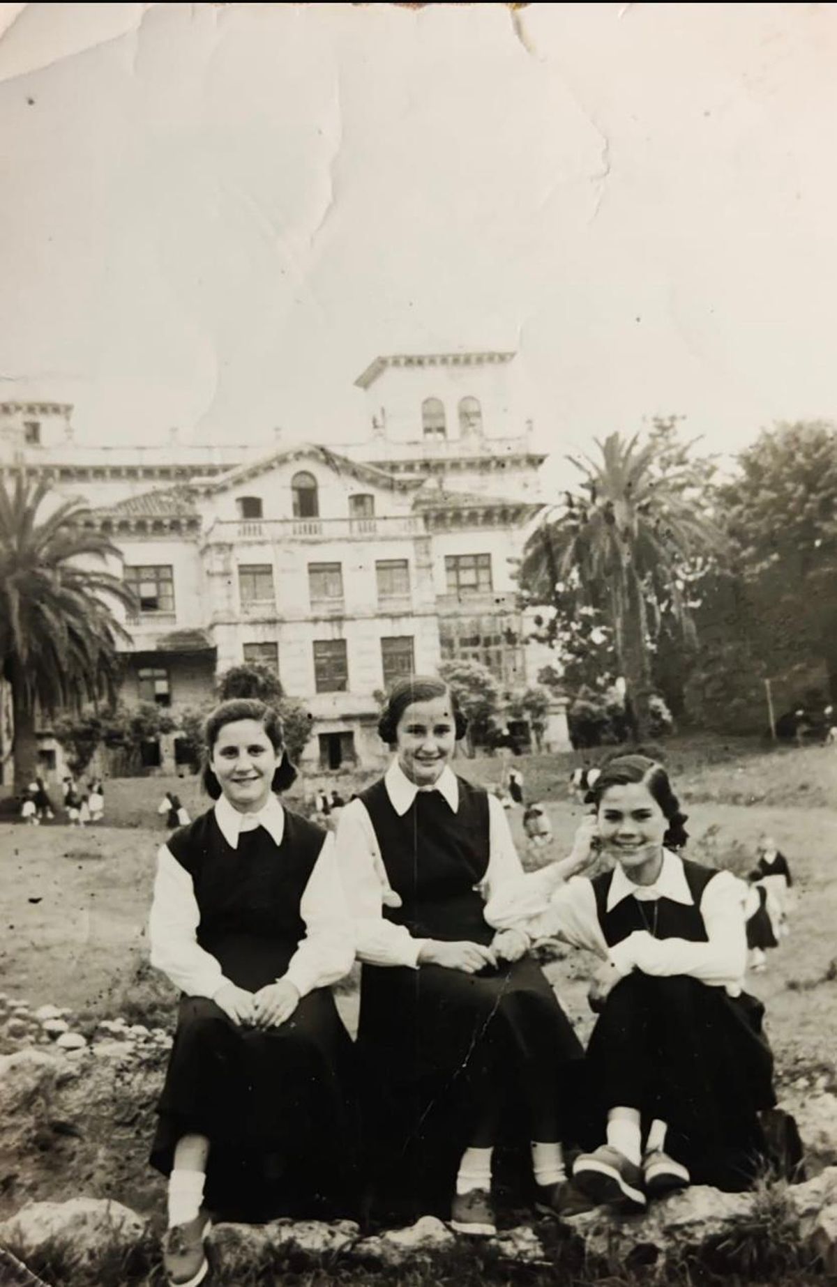Niñas del Hogar en la Quinta Guadalupe