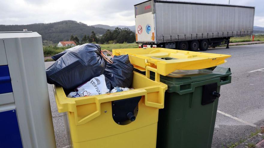 Reclaman mayor periodicidad en la recogida de basura en Abalo | NOÉ PARGA