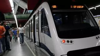 Continúa interrumpida la línea 7 de metro en Madrid: los retrasos en ambos sentidos superan las 8 horas