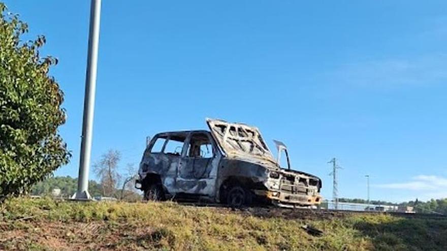 El vehicle cremat aquesta matinada a la planta de Marelli