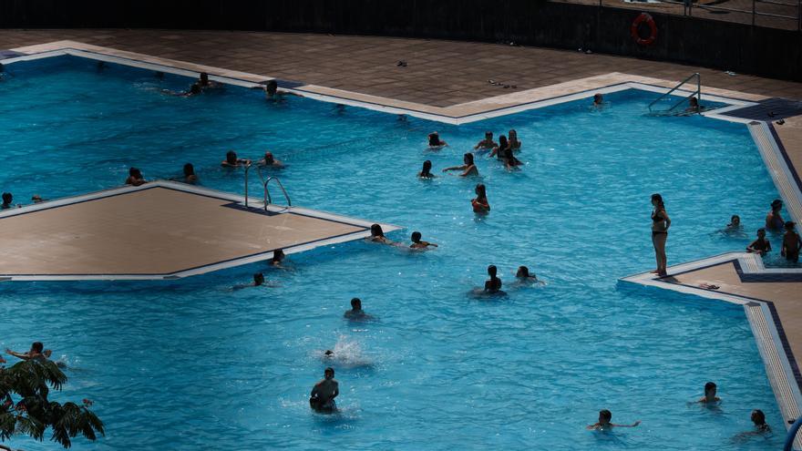 La C. Valenciana tiene una piscina por cada 21 personas