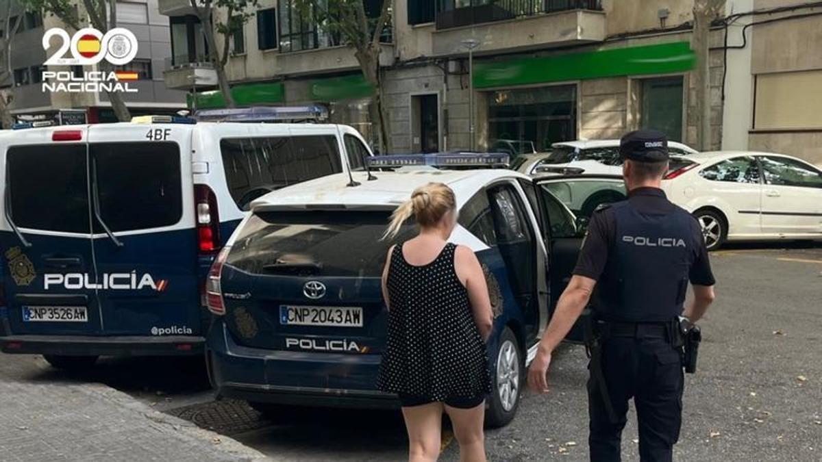 La sospechosa, tras ser detenida por la Policía.
