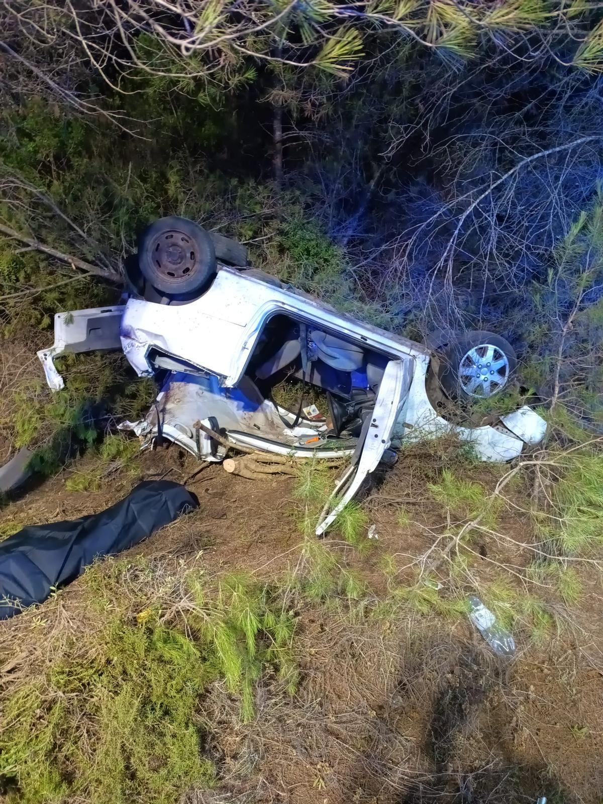El coche que sufrió el accidente el domingo por la noche en la carretera de Porto Cristo.