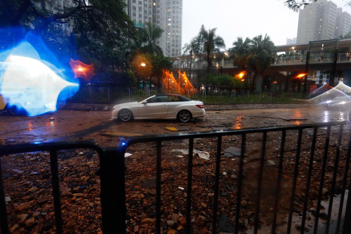 Hong Kong, gravemente inundado en el mayor temporal en 140 años