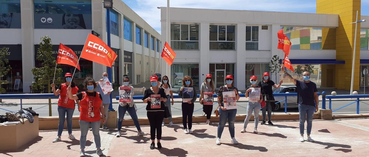 Movilización de los trabajadores de la tienda de Finestrat