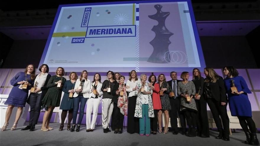 Susana Díaz advierte del &quot;peligro de resignarse&quot; ante la violencia de género