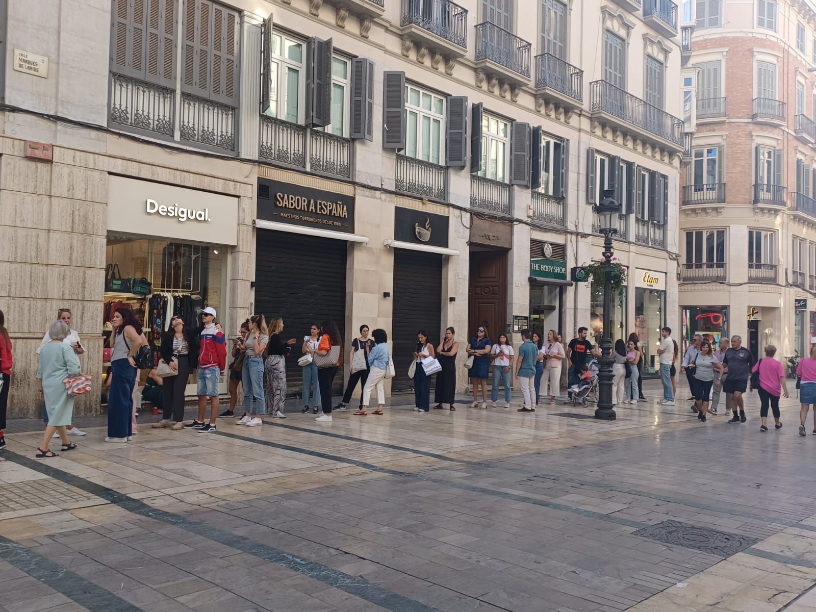 Colas ante la apertura del nuevo Sephora de Málaga