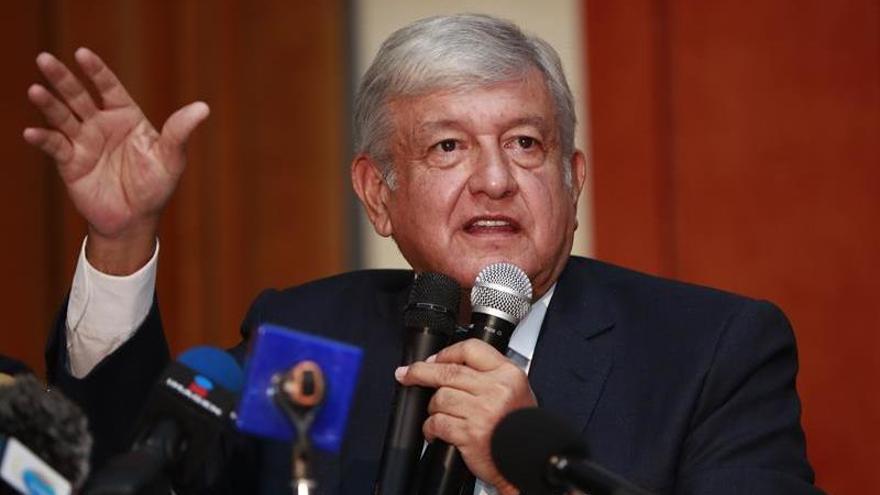 López Obrador pide una consulta para el aeropuerto de Ciudad de México